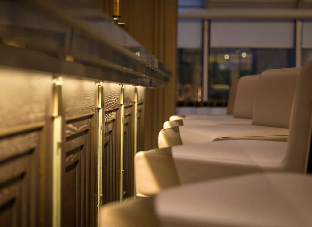 details bar shot